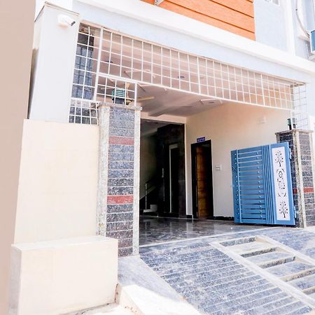 Super Hotel O Adibatla Near Tcs Ibrahimpatan Eksteriør billede