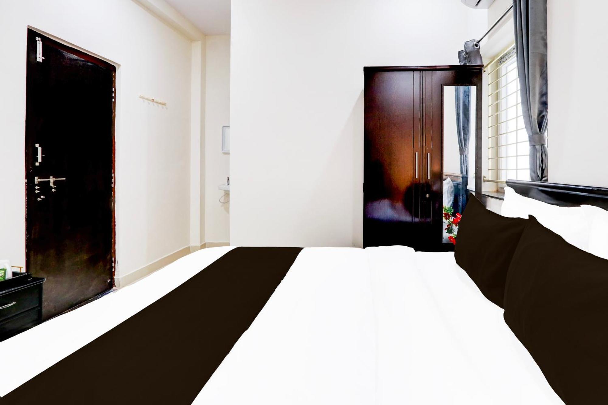 Super Hotel O Adibatla Near Tcs Ibrahimpatan Eksteriør billede