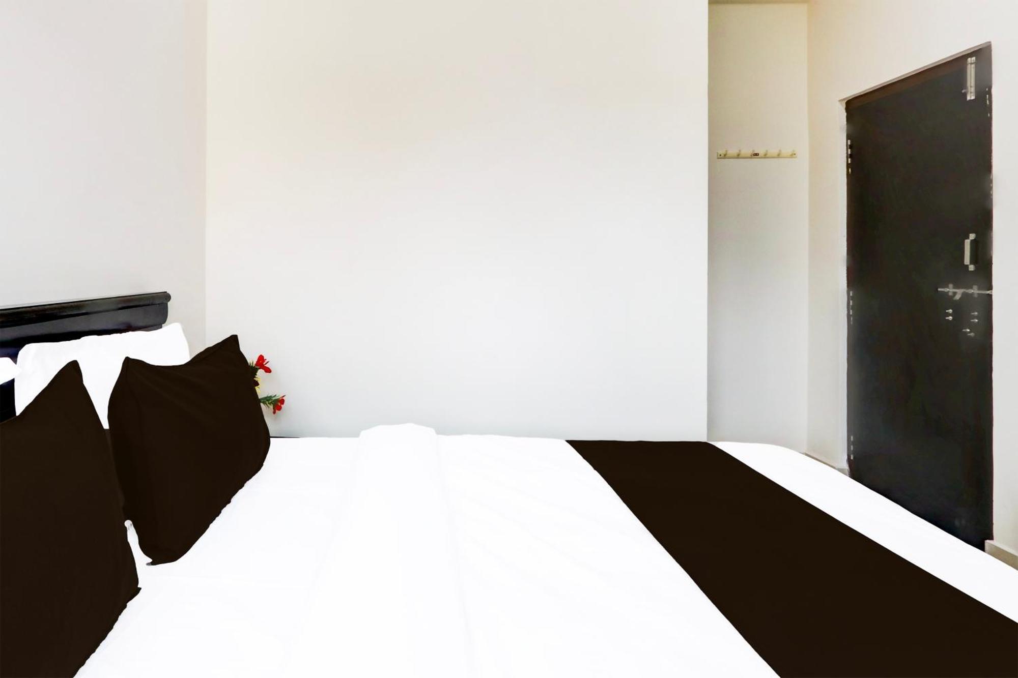 Super Hotel O Adibatla Near Tcs Ibrahimpatan Eksteriør billede